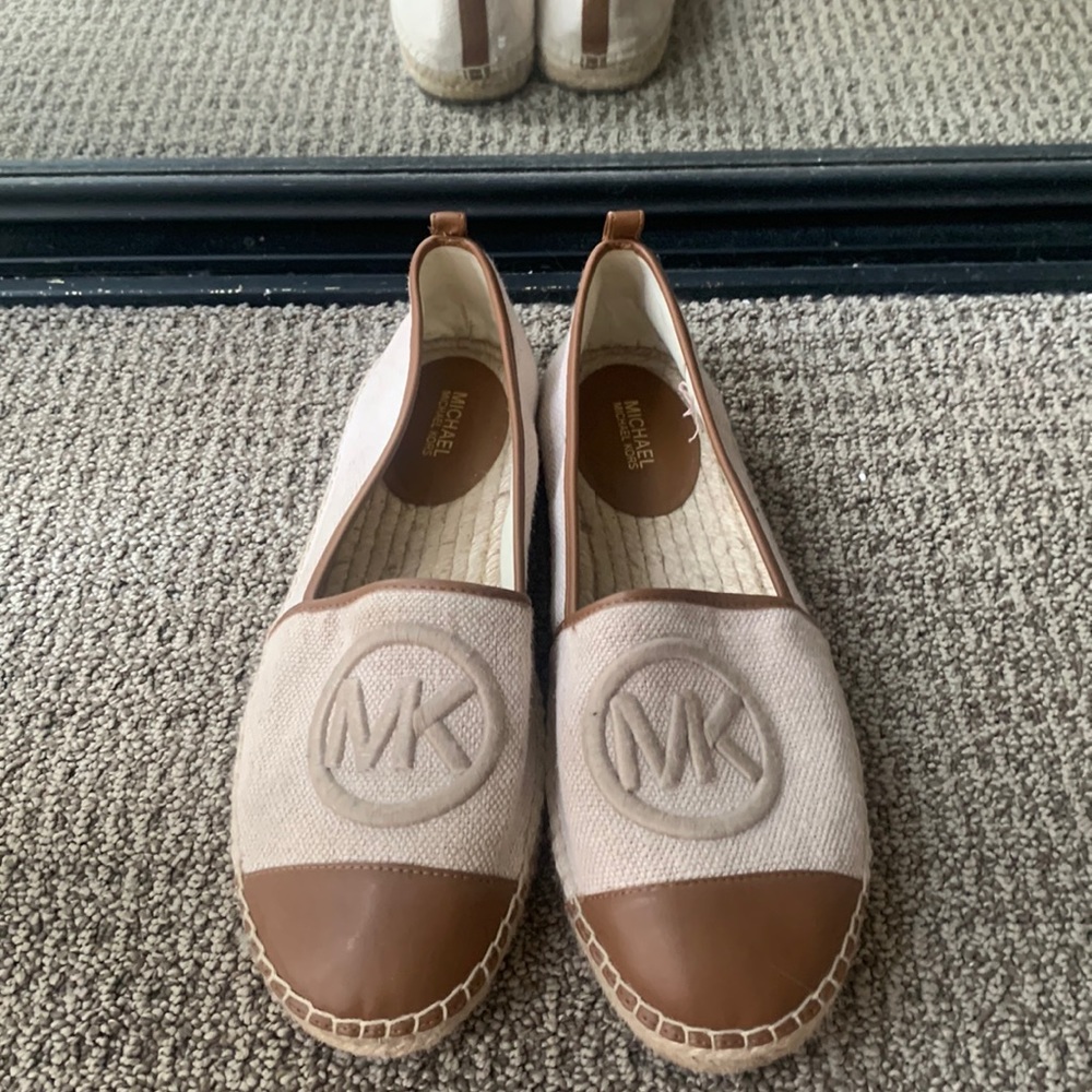 Michael Kors size 10 flat espadrilles